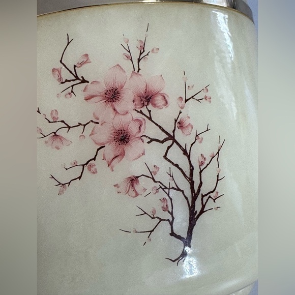 Vintage Hand Carved Genuine Alabaster Jar with lid - Picture 2 of 16